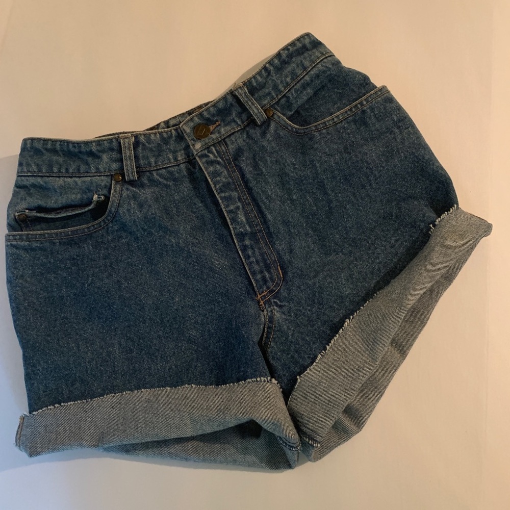 Vintage super high rise cut off rolled hem short